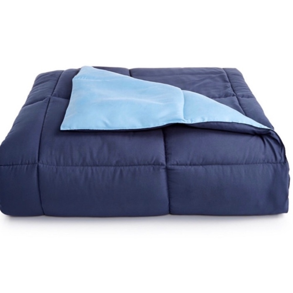 Martha Stewart Essentials Reversible Down Alternative KING Comforter Blue
